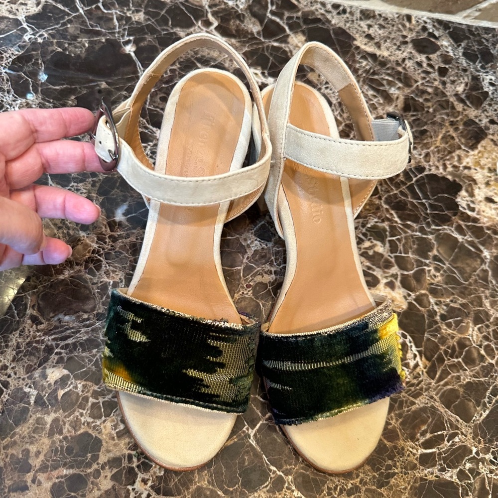 Firenze Studio Green Velvet Burnout Look Sandals